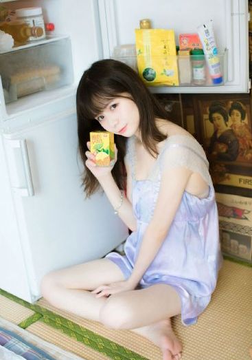 欧美包臀纯色连衣裙_高清完整视频