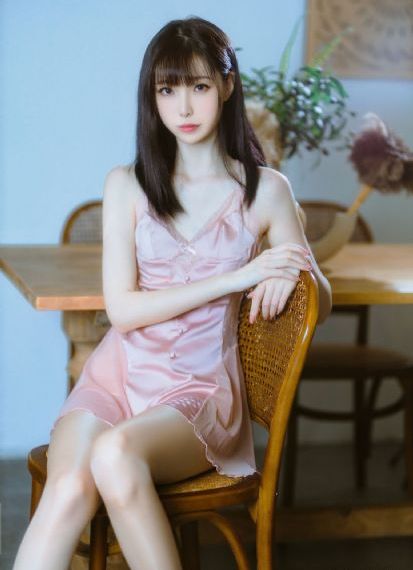 欧美美女头像侧面_BD英语免费观看超清